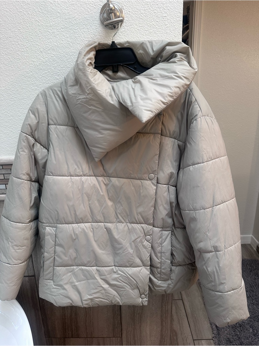 Jacket - Picture 5 of 6